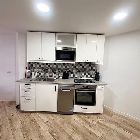 Feel At At Tamara - Two Steps To The Pool Appartement *