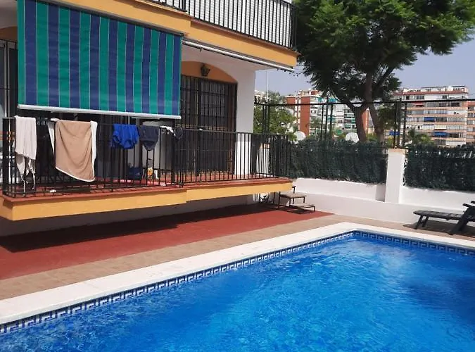 Feel At At Tamara - Two Steps To The Pool